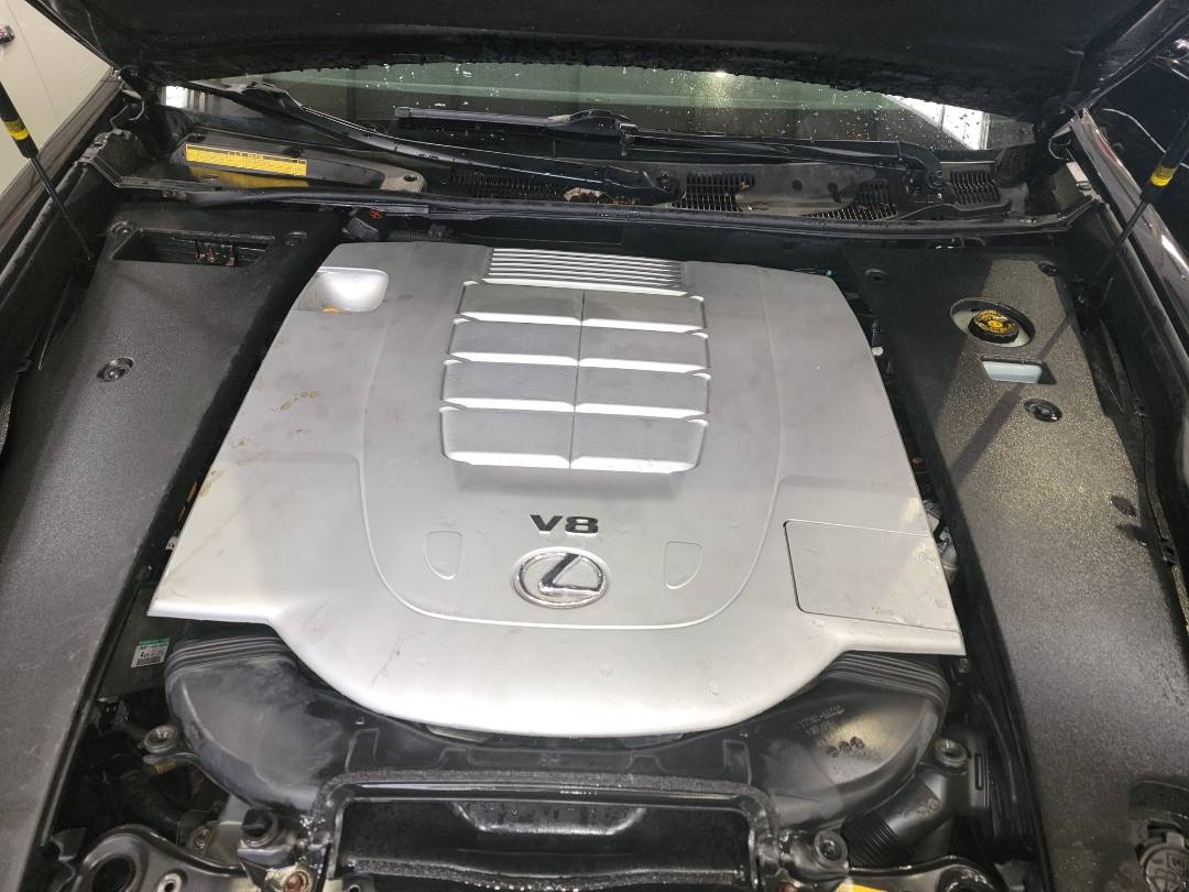 2011 LEXUS LS 460 — 211147 Miles — Lot 5003302 - Marhaba Auctions Used Cars - Image 6
