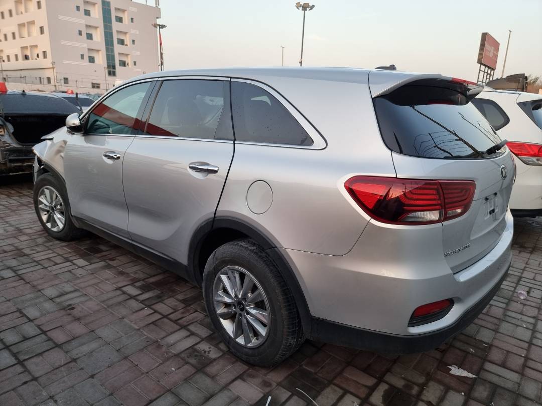 2020 KIA SORENTO — 97599 Miles — Lot 215487 — Ind. 12 - Marhaba Auctions Used Cars - Image 4