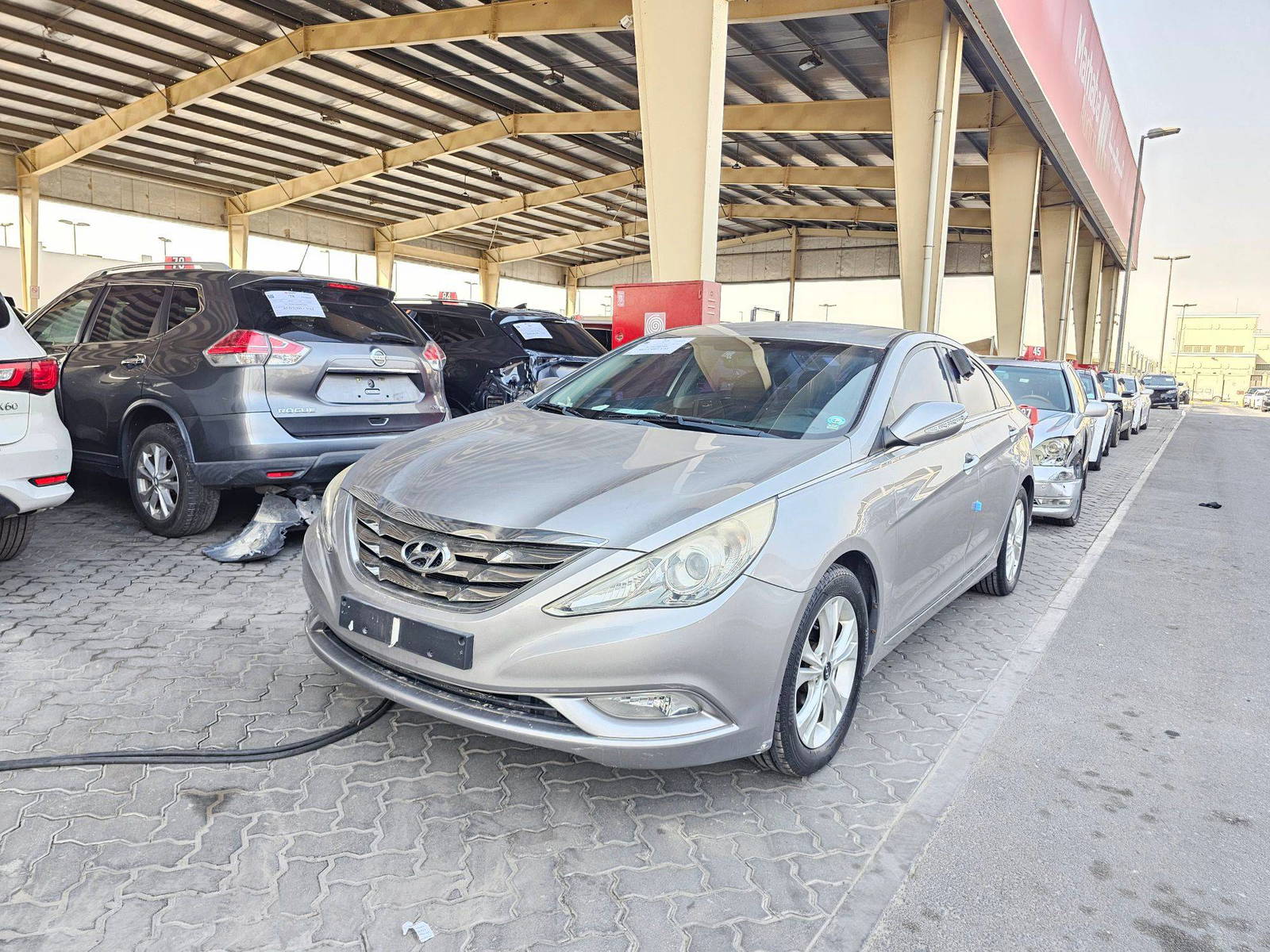 2010 HYUNDAI SONATA — 89969 KM — Lot BAA019307 — Souq - Marhaba Auctions Used Cars - Image 5
