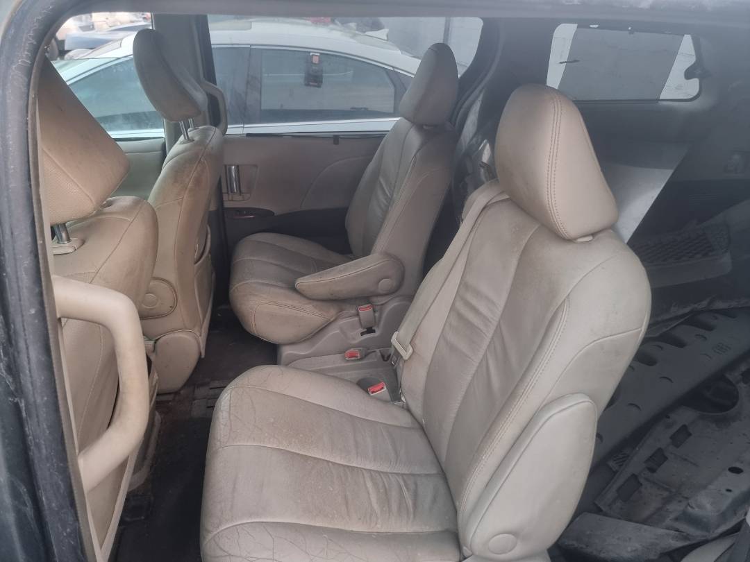 2012 TOYOTA SIENNA — 203306 Miles — Lot S208589 — Ind. 12 - Marhaba Auctions Used Cars - Image 5