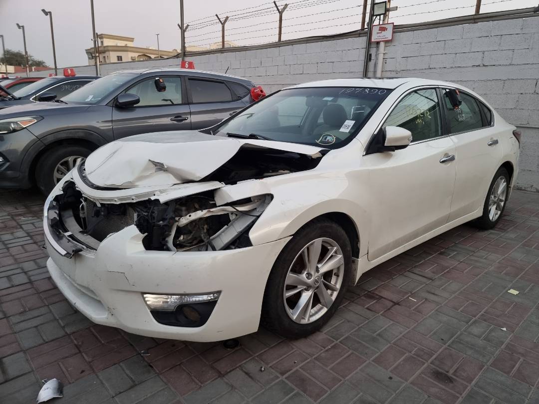 2014 NISSAN ALTIMA — 120272 Miles — Lot 1254187 — Ind. 12 - Marhaba Auctions Used Cars - Image 4