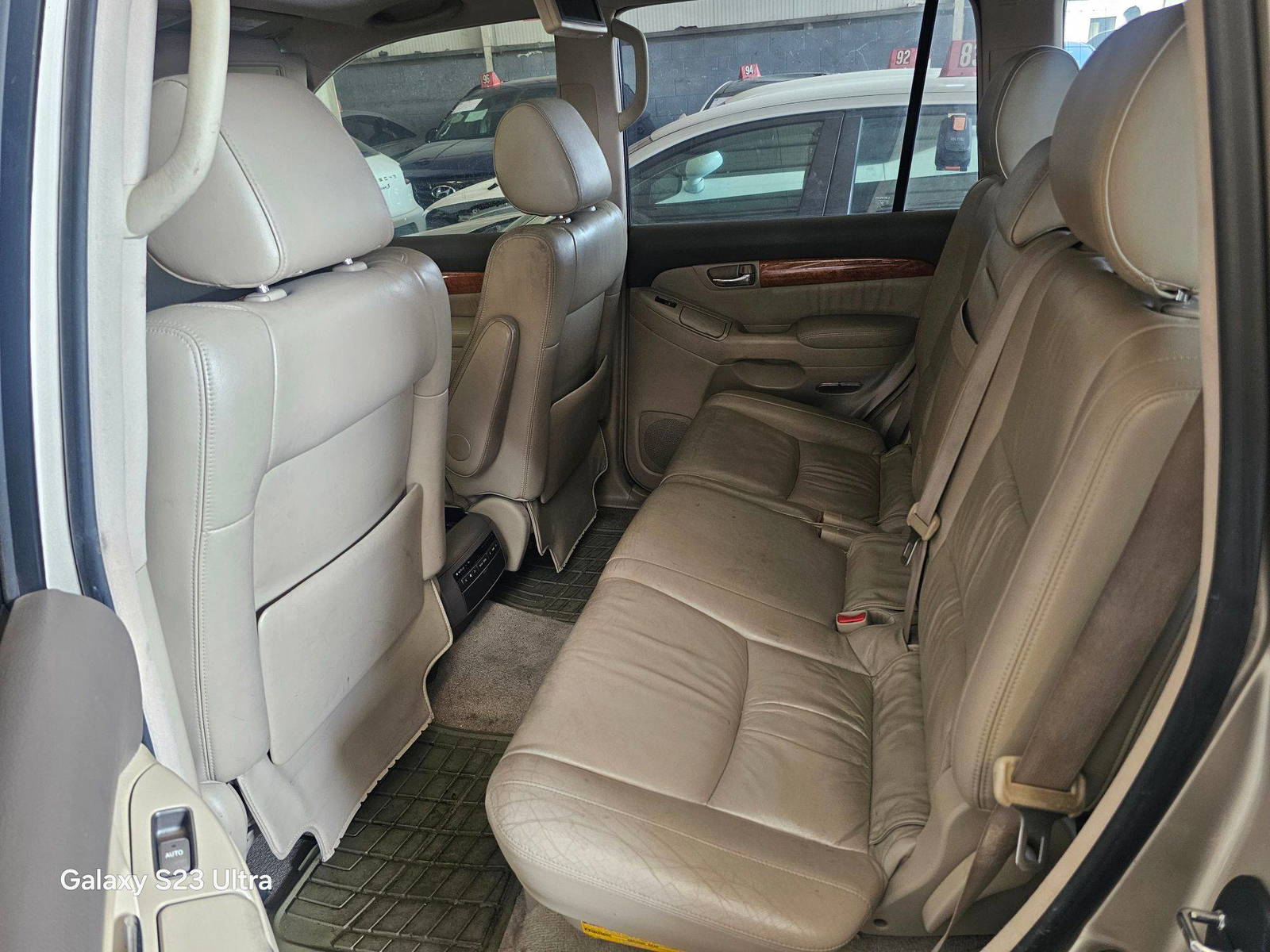 2006 LEXUS GX 470 — 214084 Miles — Lot 60109856 — Main - Marhaba Auctions Used Cars - Image 9