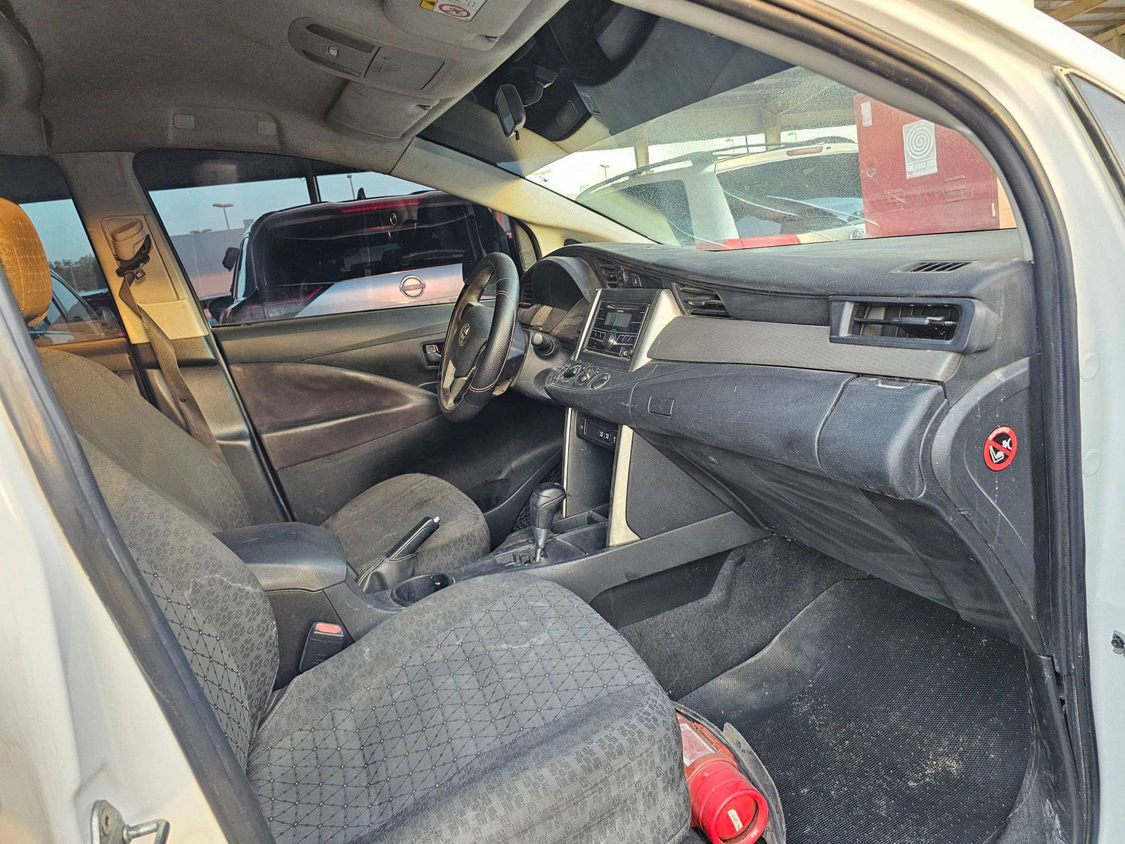 TOYOTA INNOVA 2019 - Marhaba Auction Used Cars - Image 9