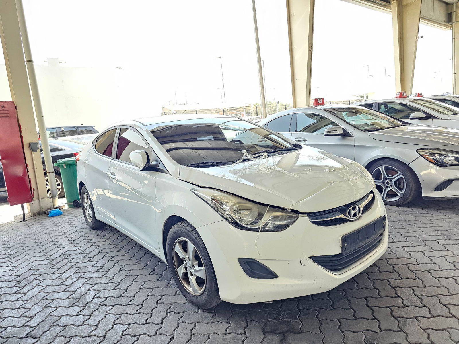 2012 HYUNDAI AVANTE — 133403 KM — Lot 209788 — Main - Marhaba Auctions Used Cars - Image 4