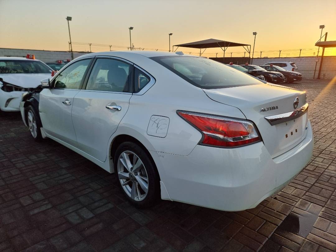 2015 NISSAN ALTIMA — 205653 KM — Lot 1254178 — Ind. 12 - Marhaba Auctions Used Cars - Image 4