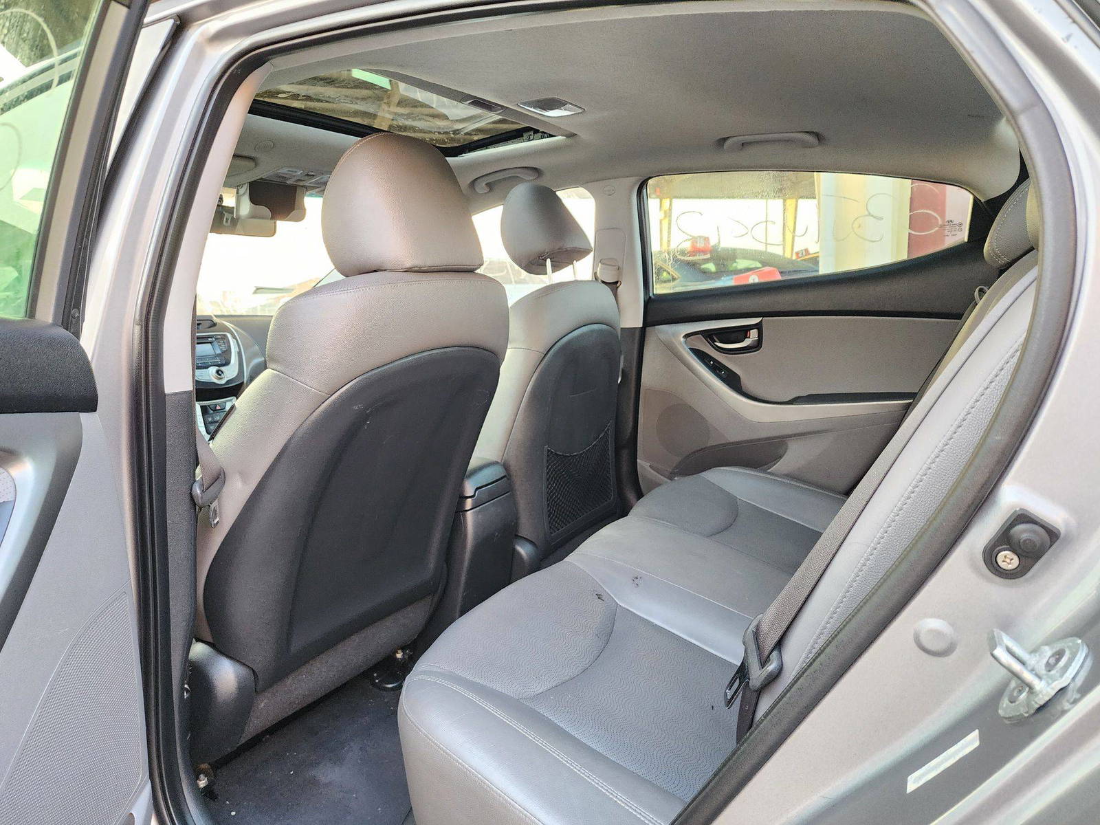 2011 HYUNDAI ELANTRA — 118834 Miles — Lot 11805 — Souq - Marhaba Auctions Used Cars - Image 6