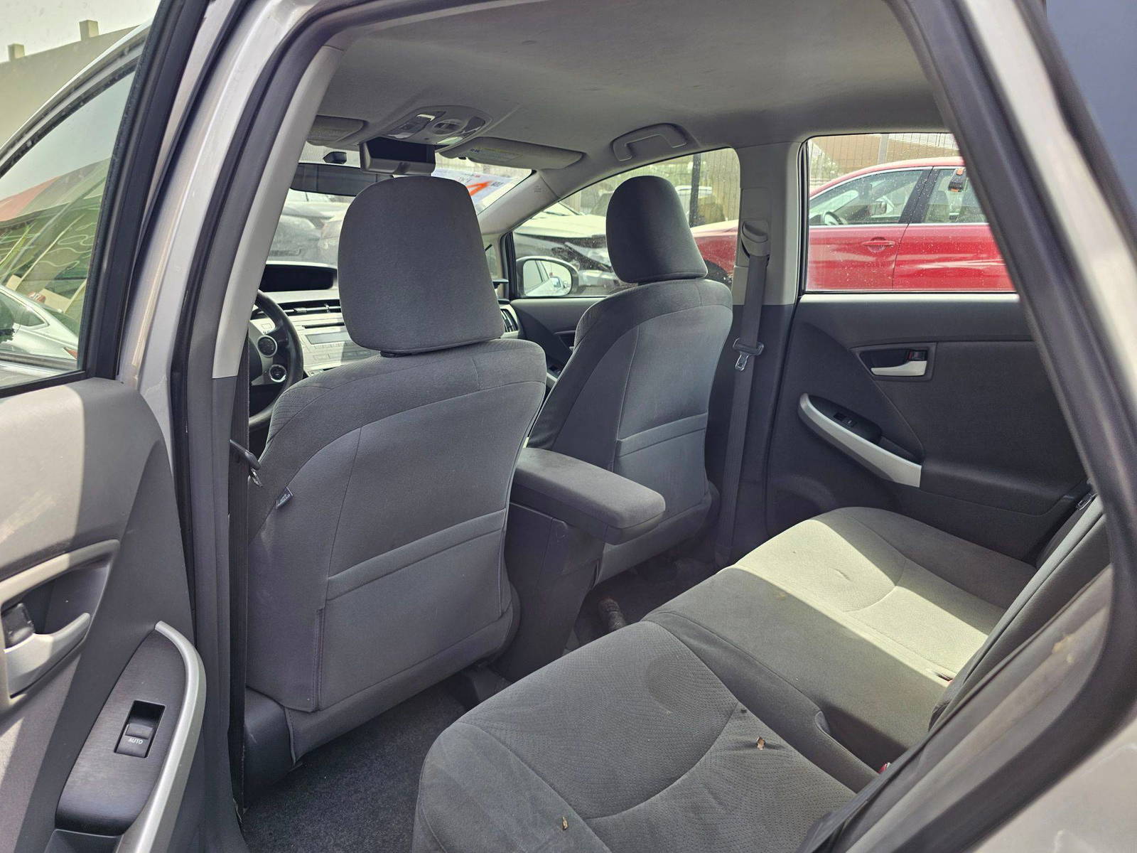 2011 TOYOTA PRIUS — 188773 Miles — Lot U1B1338240 — Ind. 12 - Marhaba Auctions Used Cars - Image 6