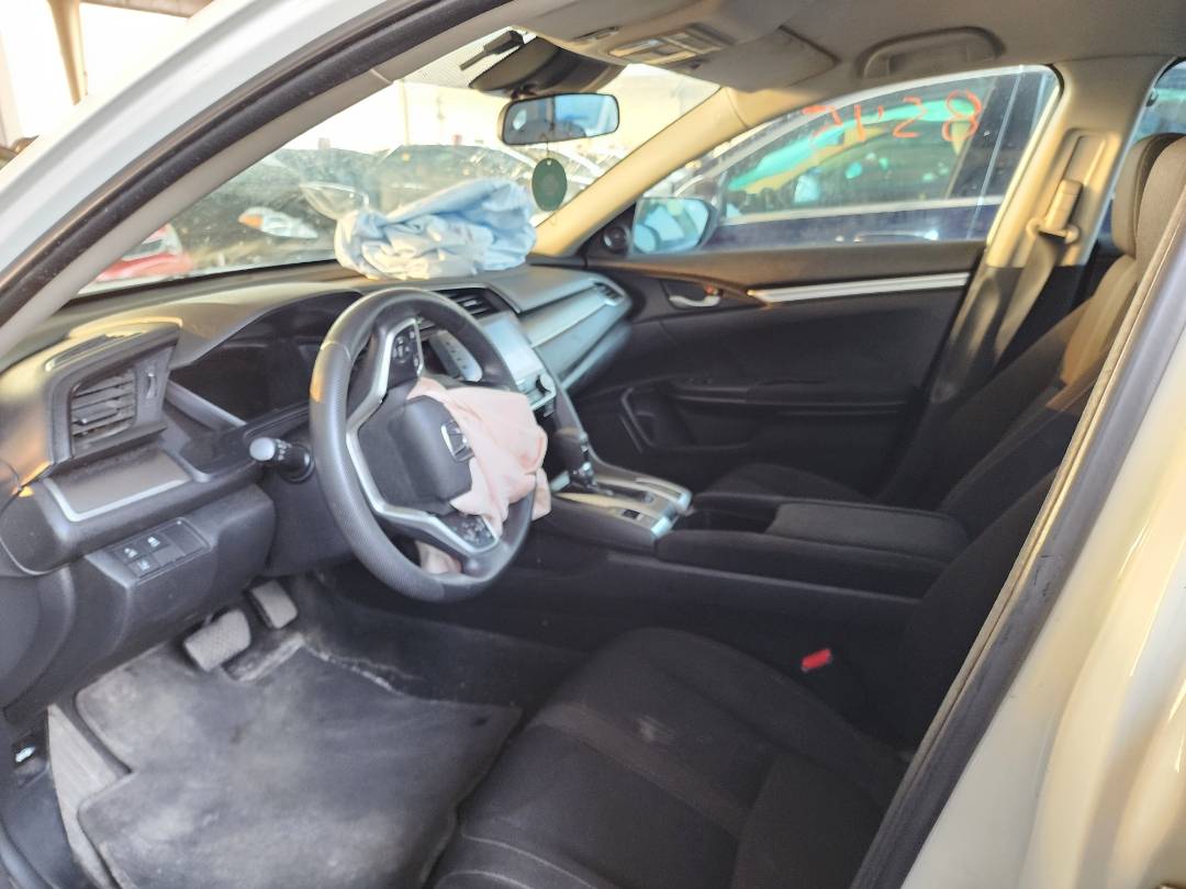 2019 HONDA CIVIC — 132468 KM — Lot 009125 — Souq - Marhaba Auctions Used Cars - Image 7