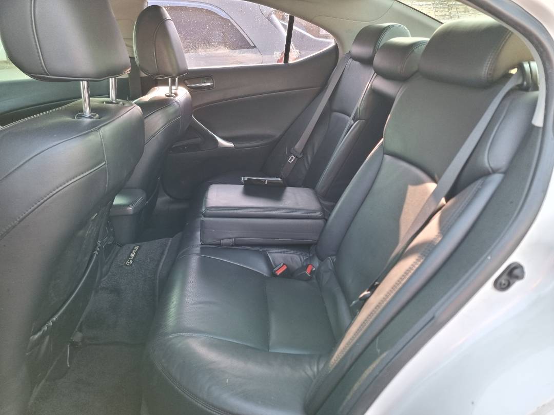 2008 LEXUS IS 250 — 244164 KM — Lot 125487 — Ind. 12 - Marhaba Auctions Used Cars - Image 7