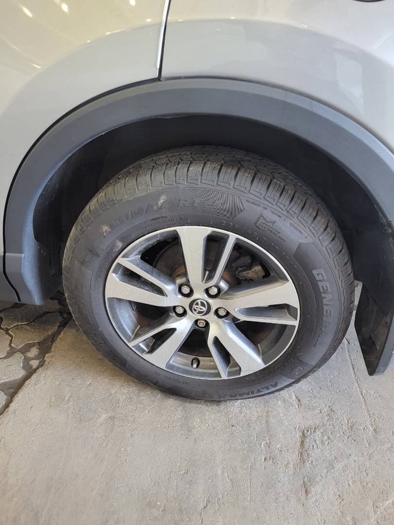 2018 TOYOTA RAV4 — 42727 Miles — Lot 62080744 — Main - Marhaba Auctions Used Cars - Image 8