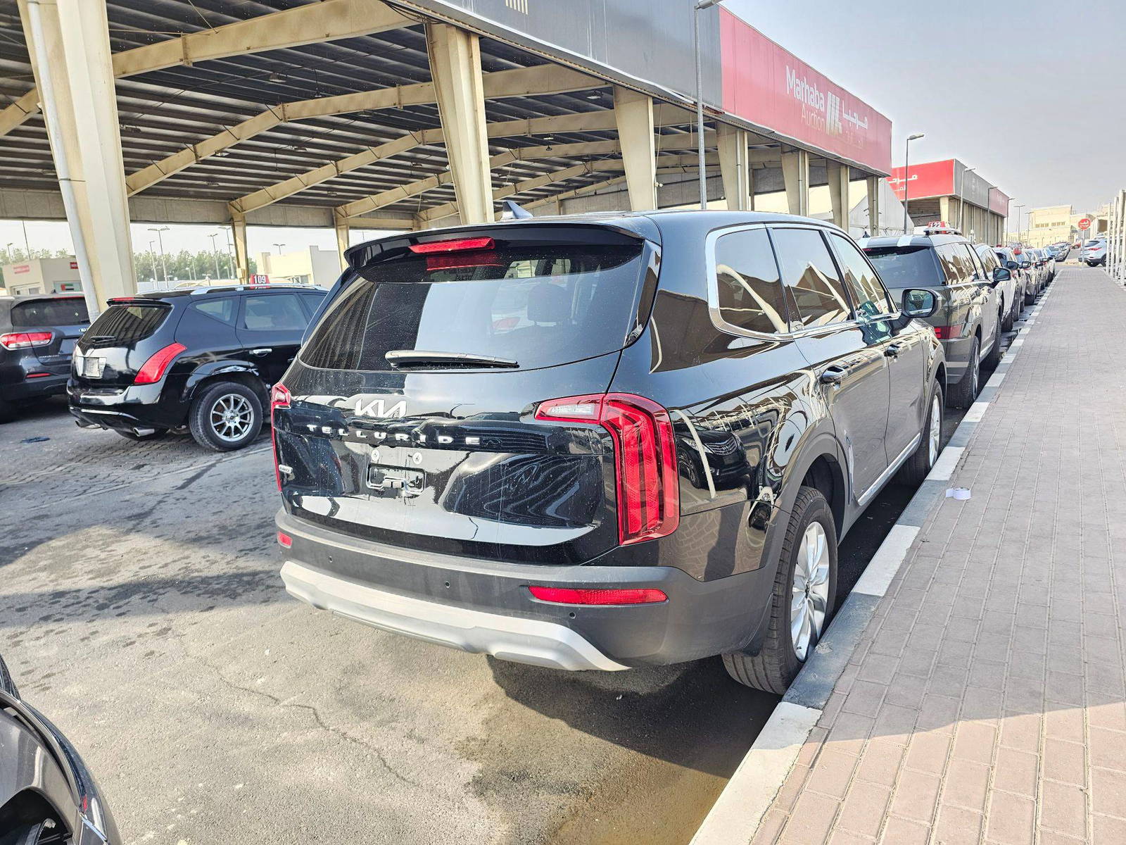 2022 KIA TELLURIDE — 17786 Miles — Lot 2NG303815 — Souq - Marhaba Auctions Used Cars - Image 3