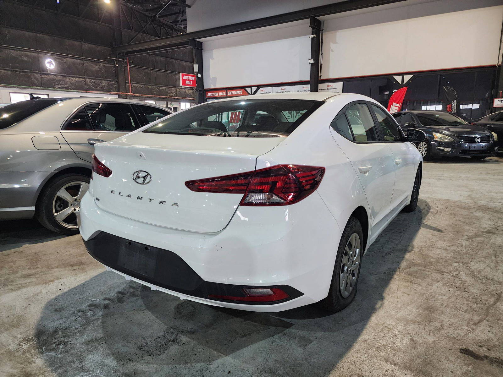 2020 HYUNDAI ELANTRA — 98723 KM — Lot LU074142 — Al Quoz - Marhaba Auctions Used Cars - Image 4