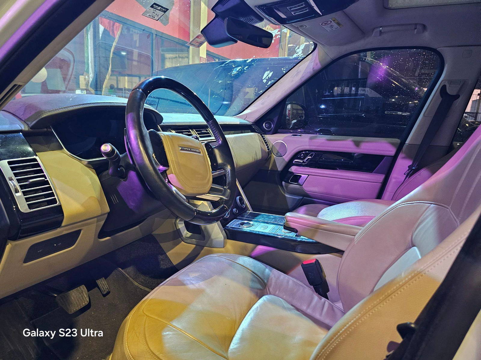 LAND ROVER RANGE ROVER VOGUE 2018 - Marhaba Auction Used Cars - Image 17