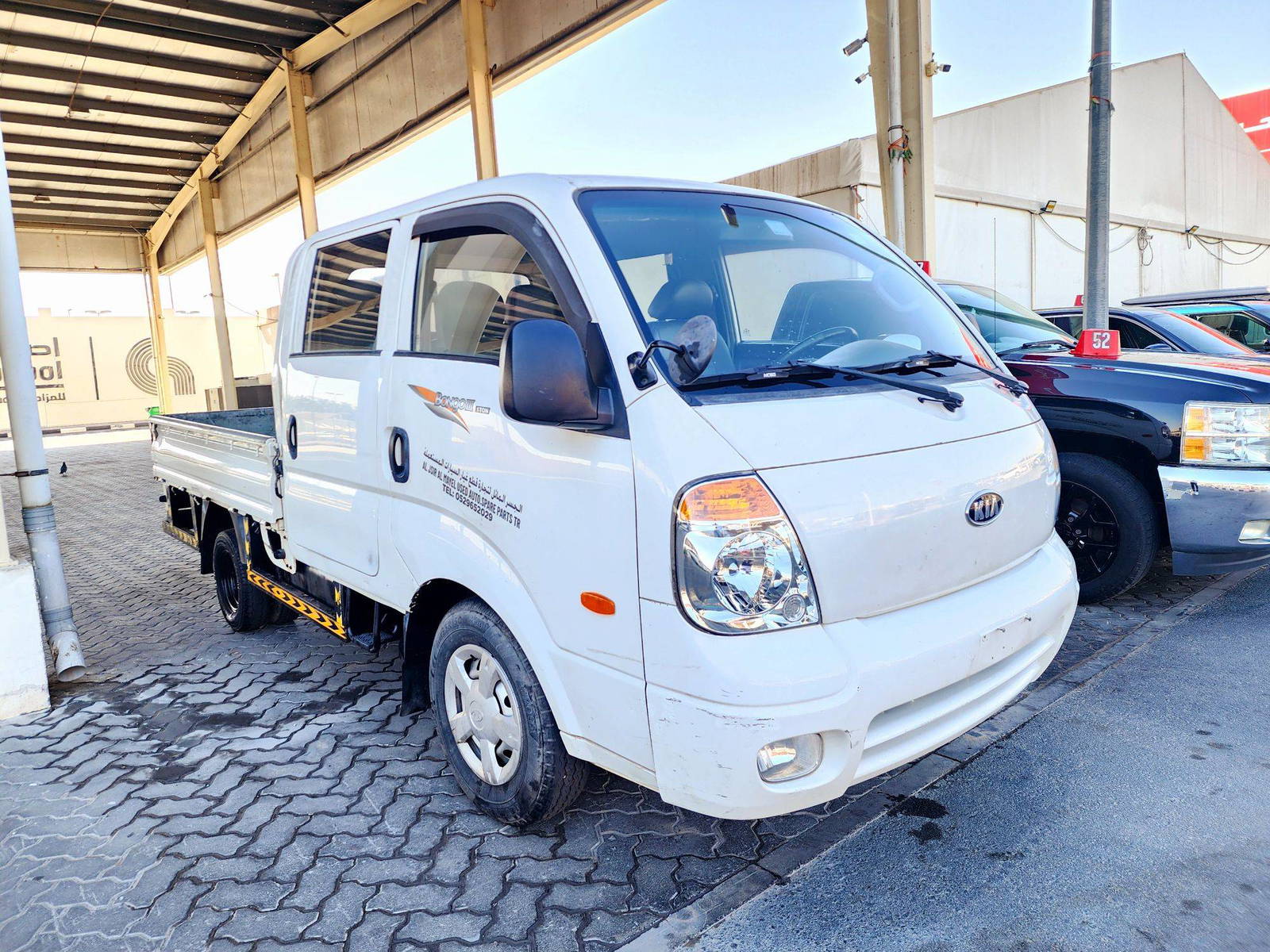 2011 KIA BONGO — 78852 KM — Lot 74ABK601010 — Souq - Marhaba Auctions Used Cars - Image 3