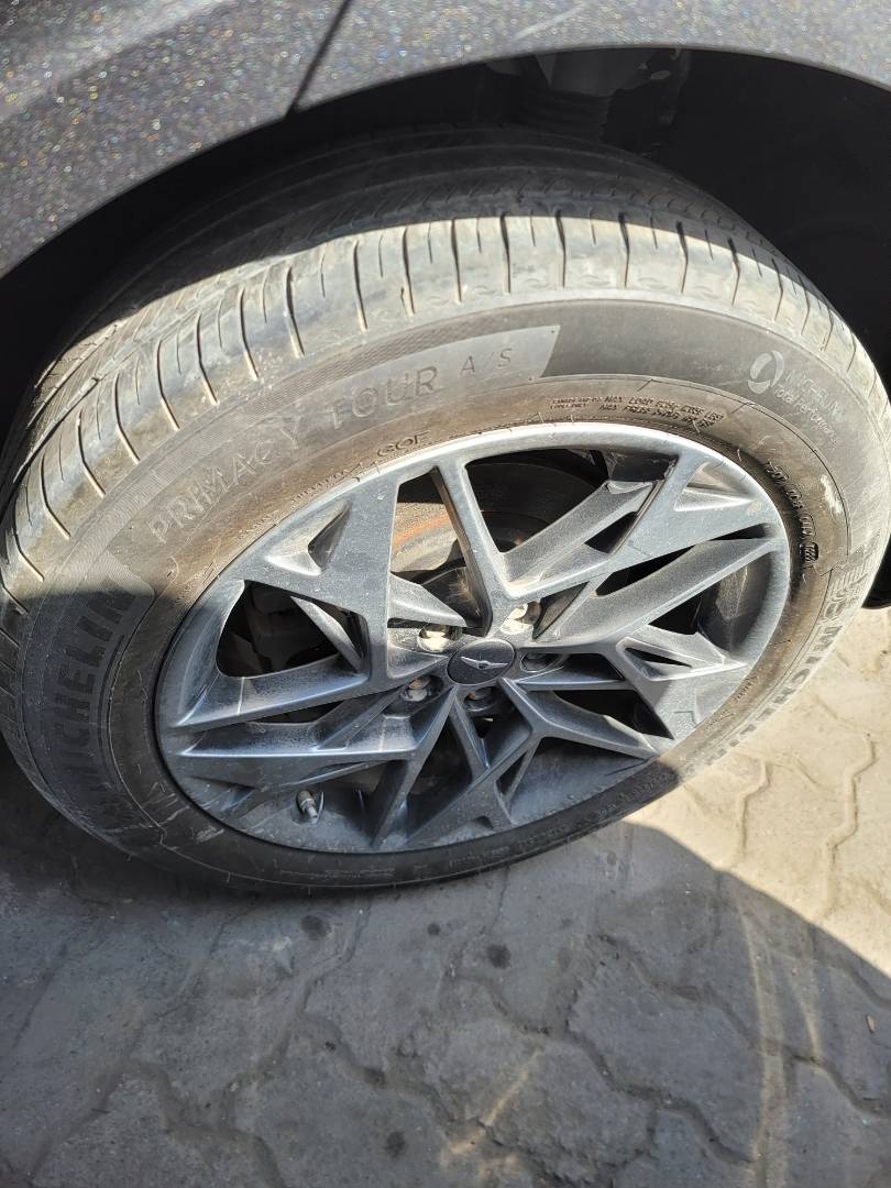 2022 GENESIS GV70 — 20985 Miles — Lot 073892 — Main - Marhaba Auctions Used Cars - Image 9
