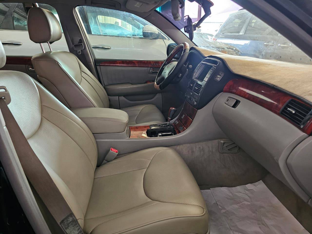 2004 LEXUS LS 430 — 206256 Miles — Lot 0140559 — Main - Marhaba Auctions Used Cars - Image 8