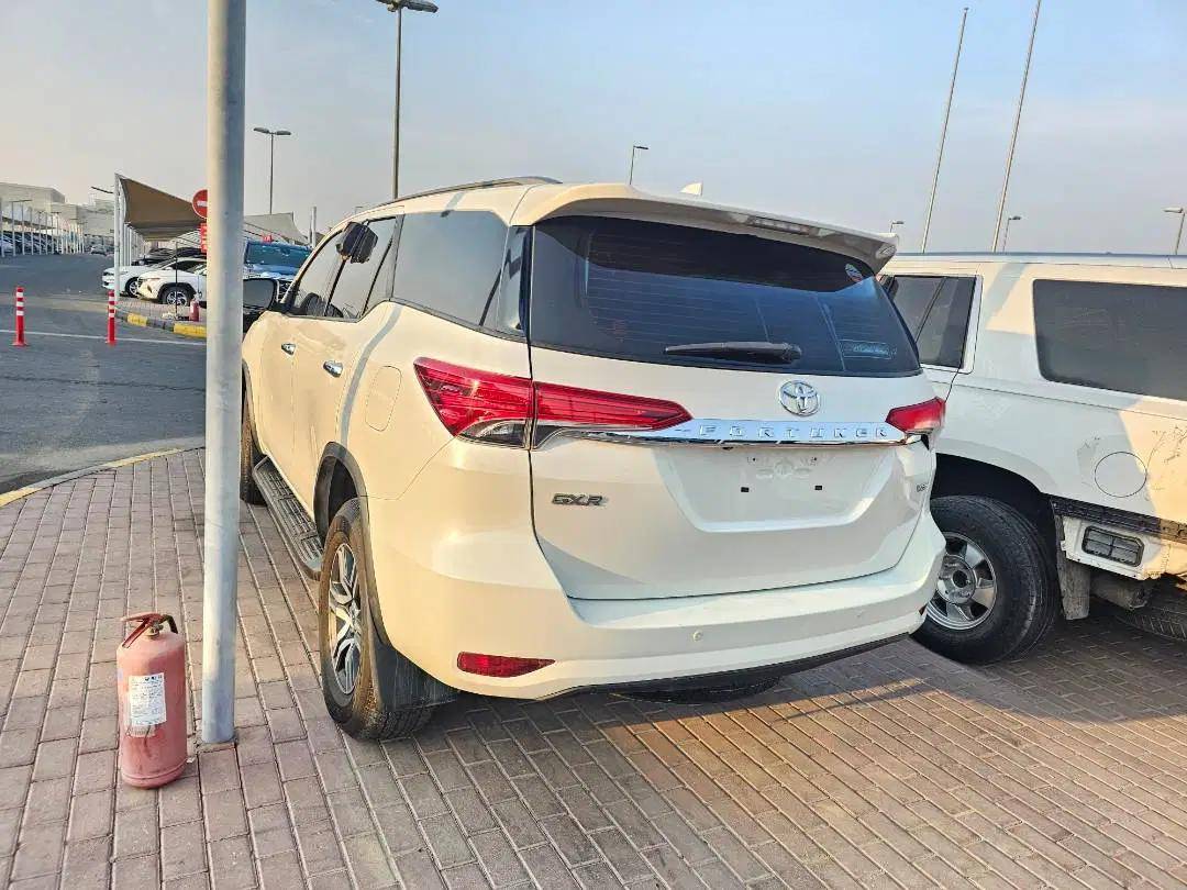 Toyota FORTUNER 2020 view 2
