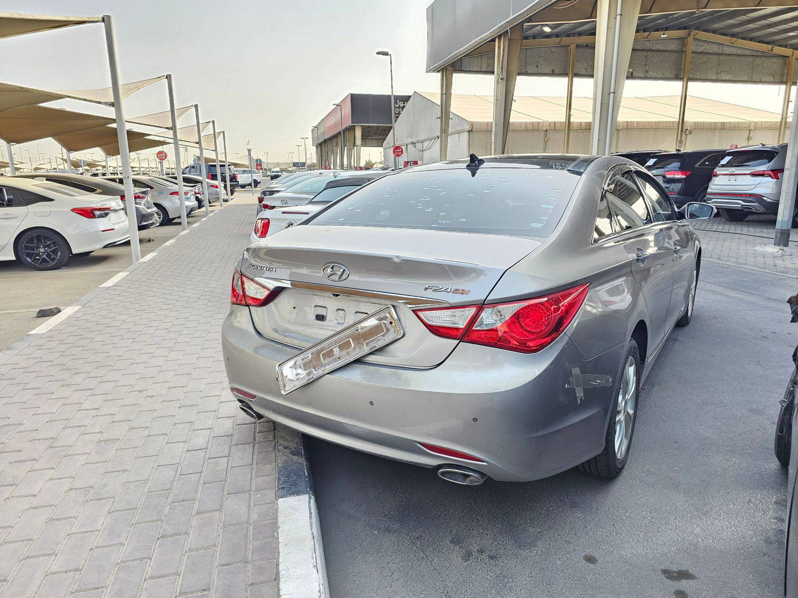 2010 HYUNDAI SONATA — 199554 KM — Lot AA069804 — Souq - Marhaba Auctions Used Cars - Image 5