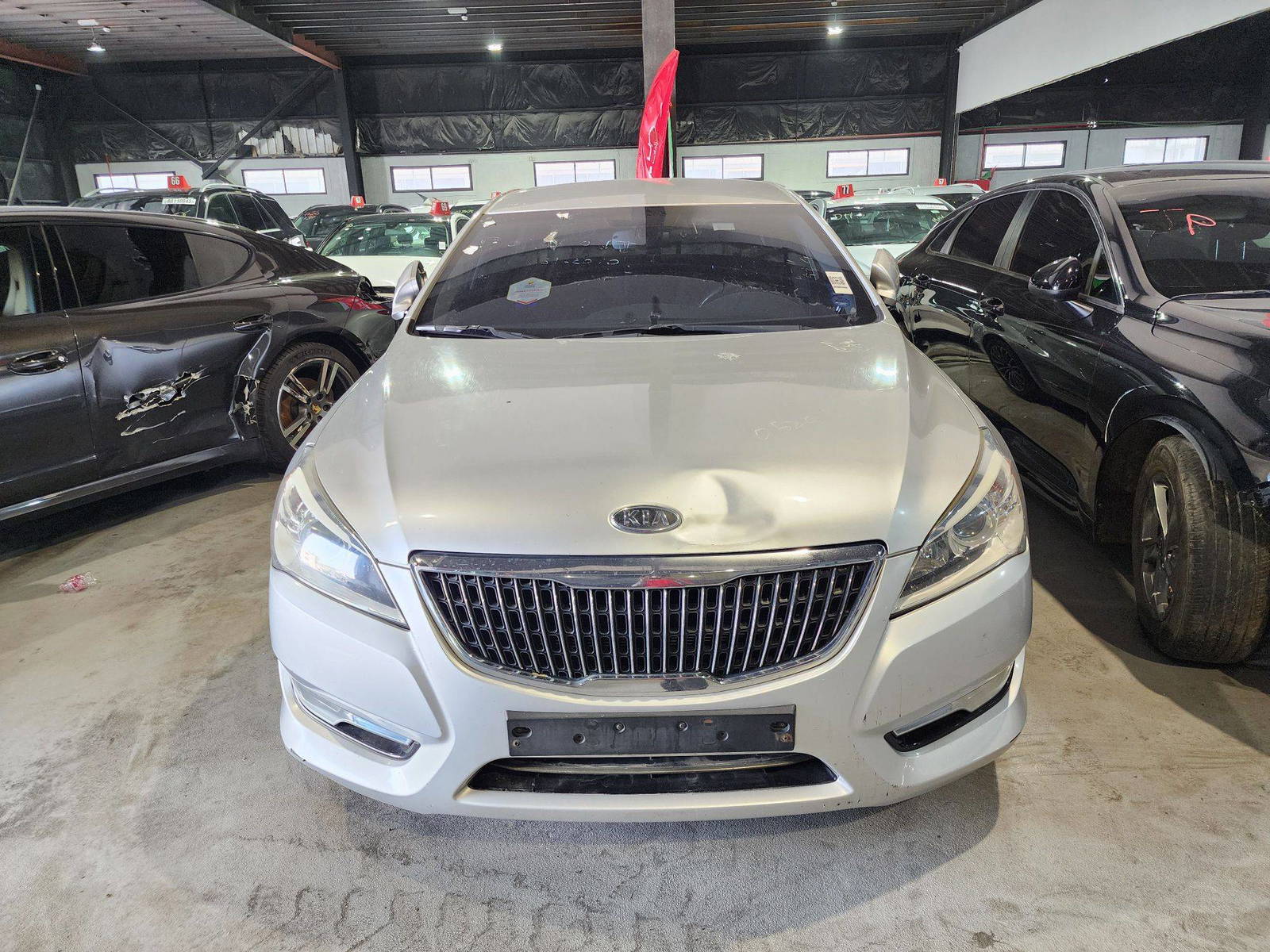 2011 KIA K7 — 228678 KM — Lot 215487 — Souq - Marhaba Auctions Used Cars - Image 5