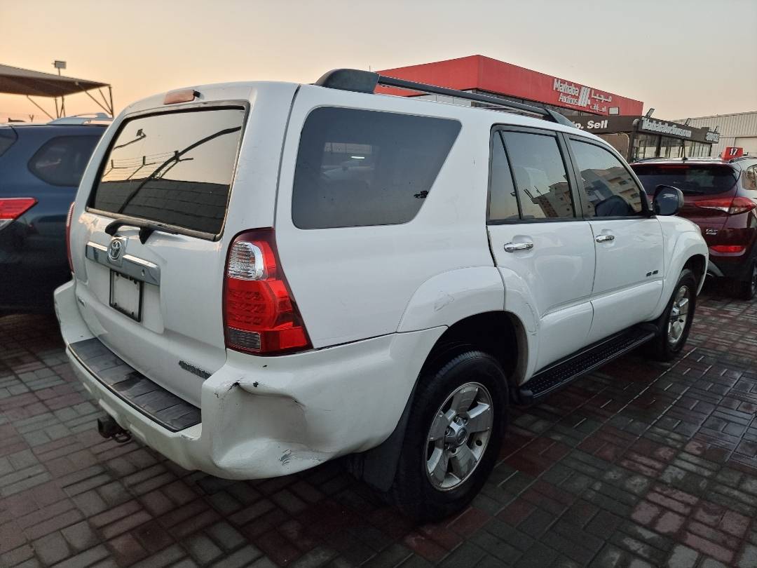 2006 TOYOTA 4RUNNER SR5 — 254906 Miles — Lot 215487 — Ind. 12 - Marhaba Auctions Used Cars - Image 4