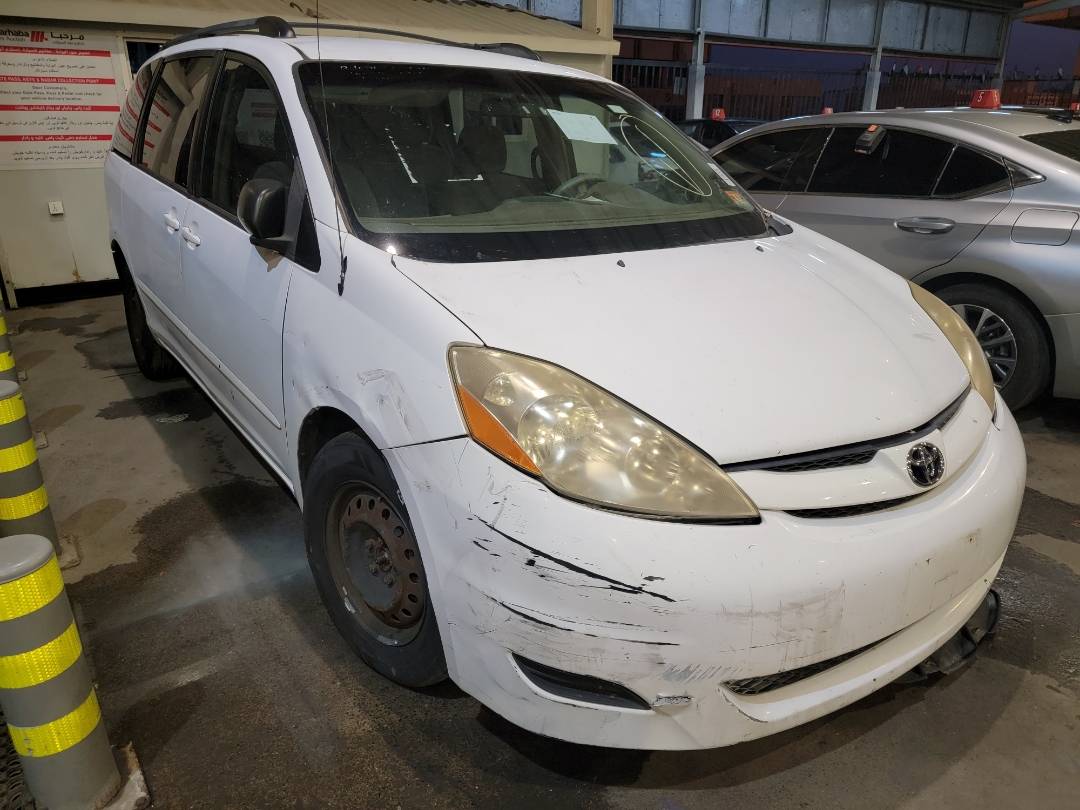 2009 TOYOTA SIENNA — 187066 Miles — Lot 82747084 — Main - Marhaba Auctions Used Cars - Image 4