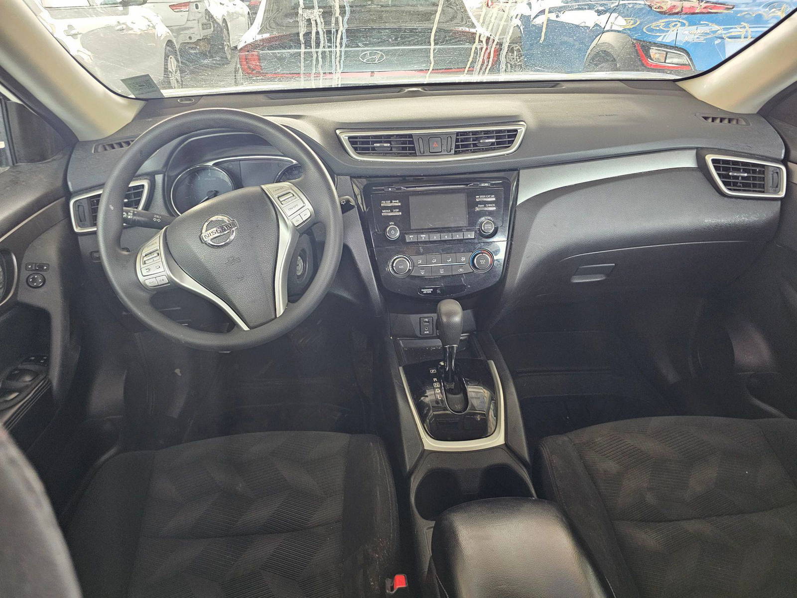 2015 NISSAN ROGUE — 177868 KM — Lot 12204166 — Souq - Marhaba Auctions Used Cars - Image 7