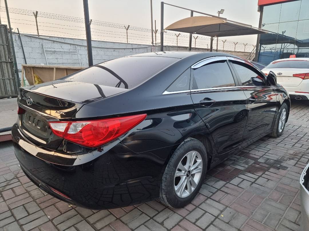 2012 HYUNDAI SONATA — 120014 KM — Lot 125487 — Ind. 12 - Marhaba Auctions Used Cars - Image 4