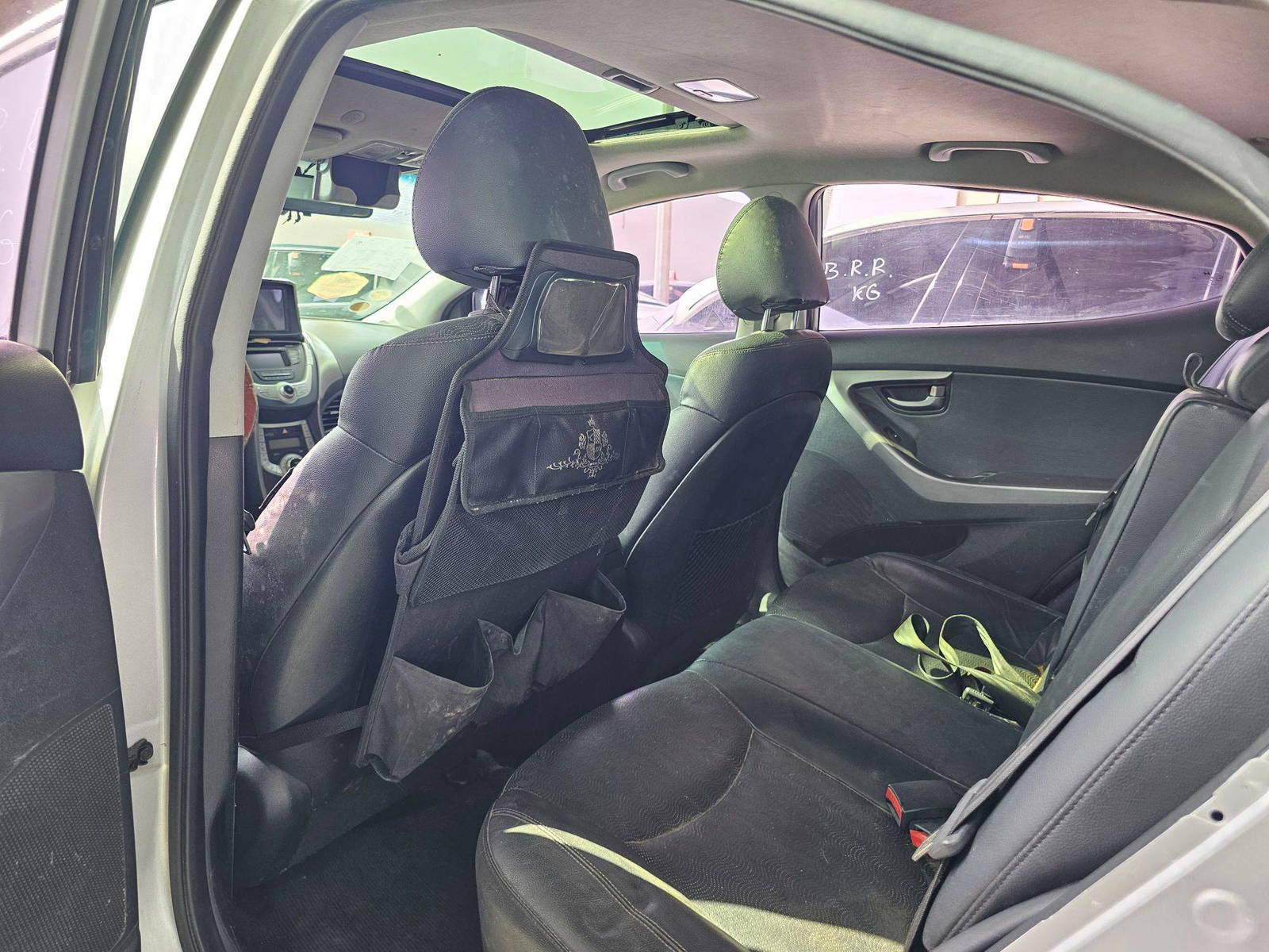 HYUNDAI AVANTE 2012 - Marhaba Auction Used Cars - Image 6