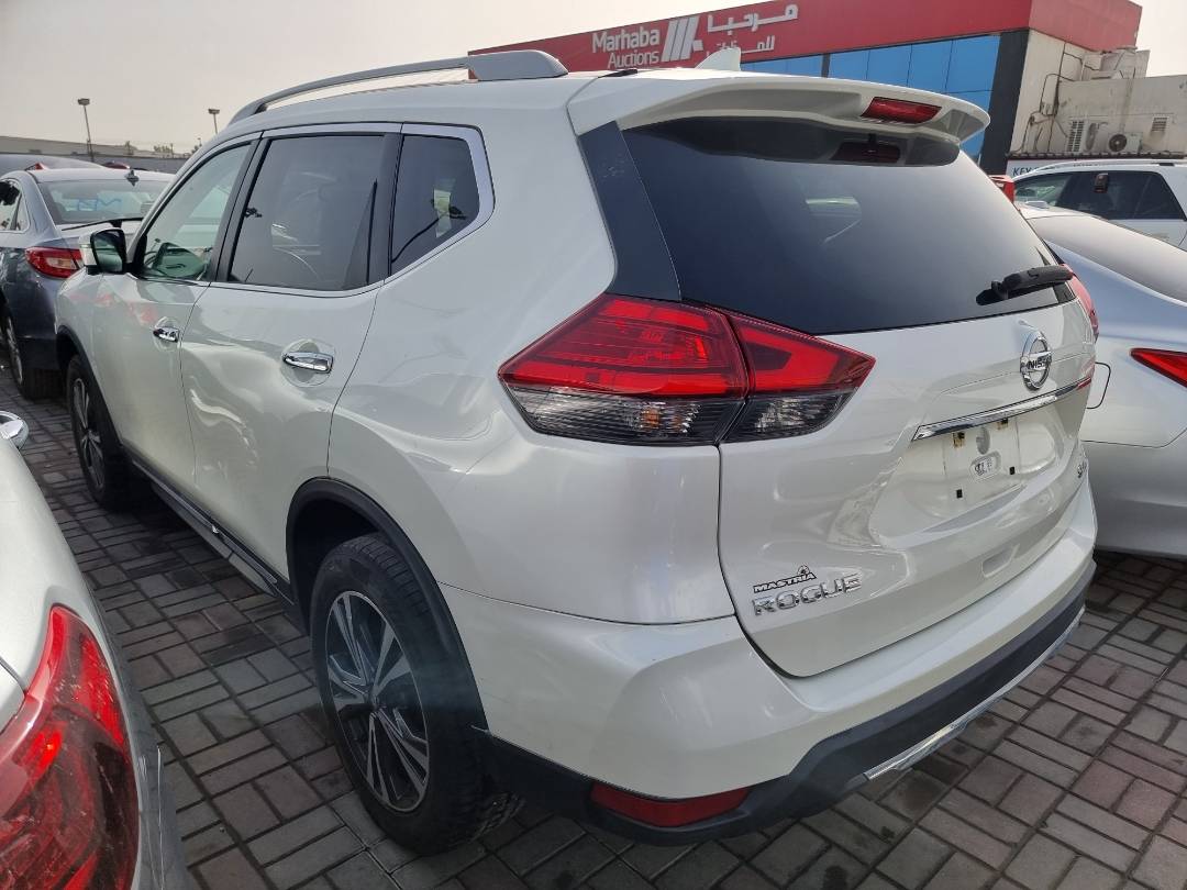 2017 NISSAN ROGUE — 96774 Miles — Lot 125487 — Souq - Marhaba Auctions Used Cars - Image 4