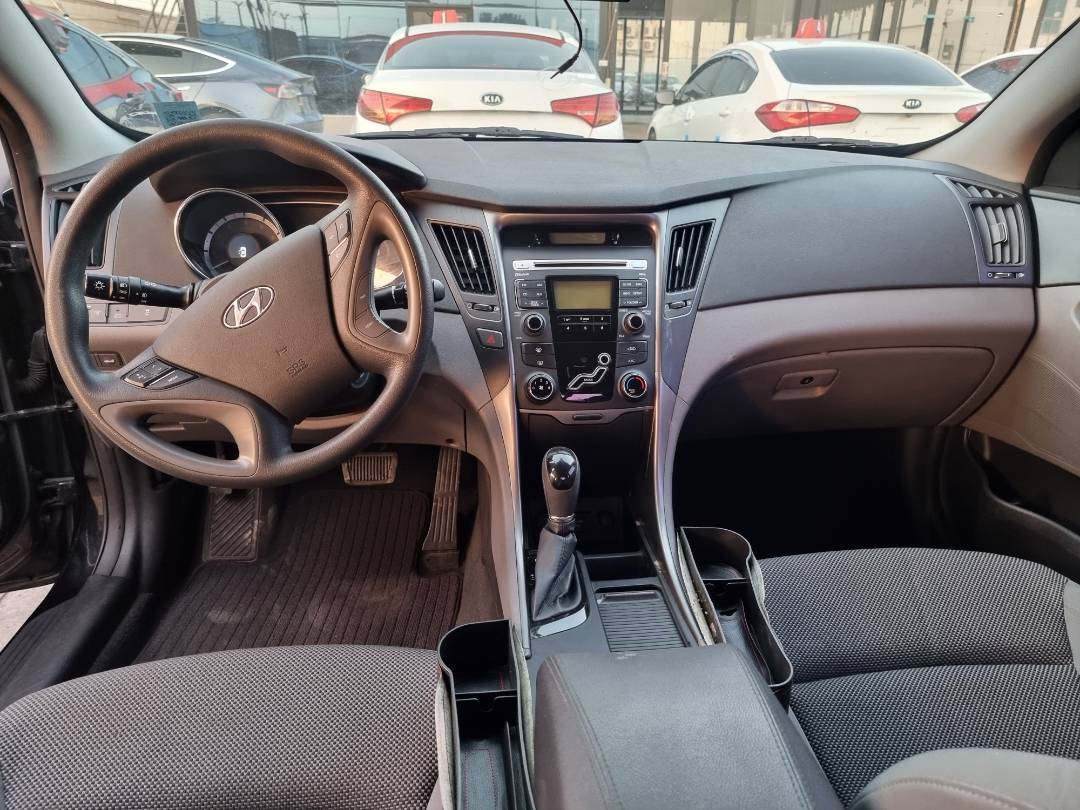 2012 HYUNDAI SONATA — 120014 KM — Lot 125487 — Ind. 12 - Marhaba Auctions Used Cars - Image 8