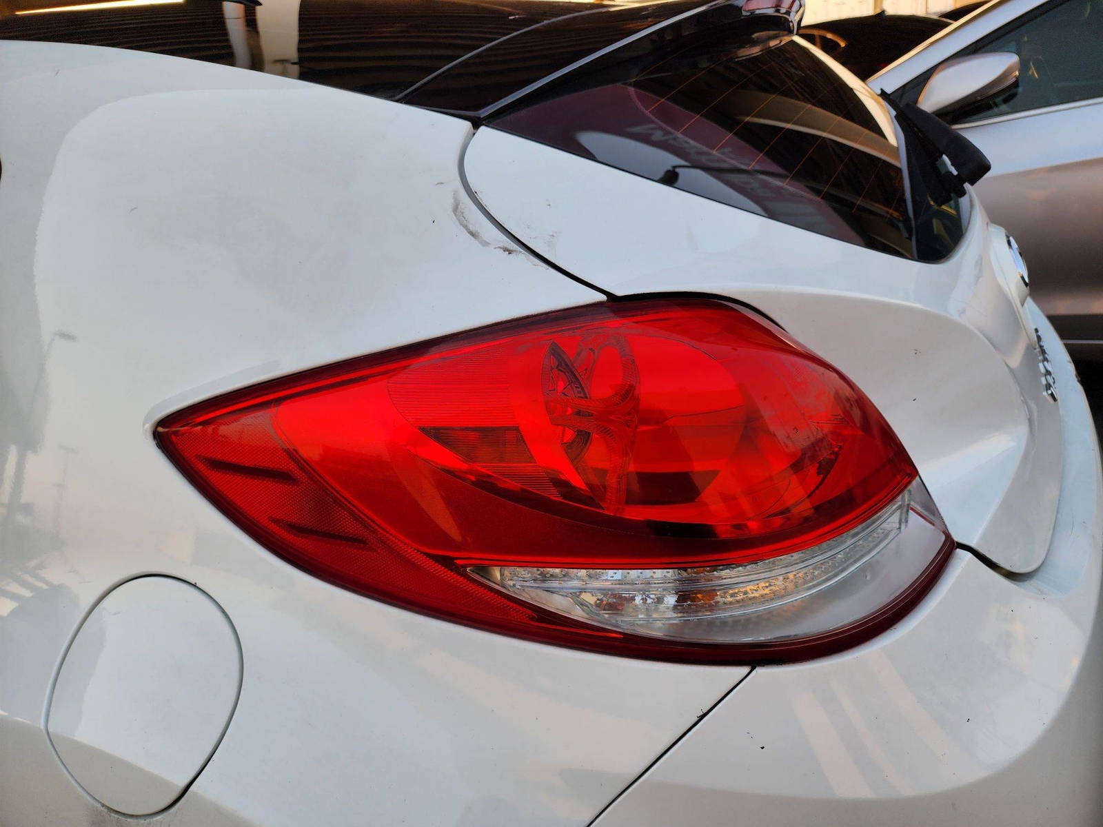 2012 HYUNDAI VELOSTER — 150428 Miles — Lot 41432144 — Souq - Marhaba Auctions Used Cars - Image 8