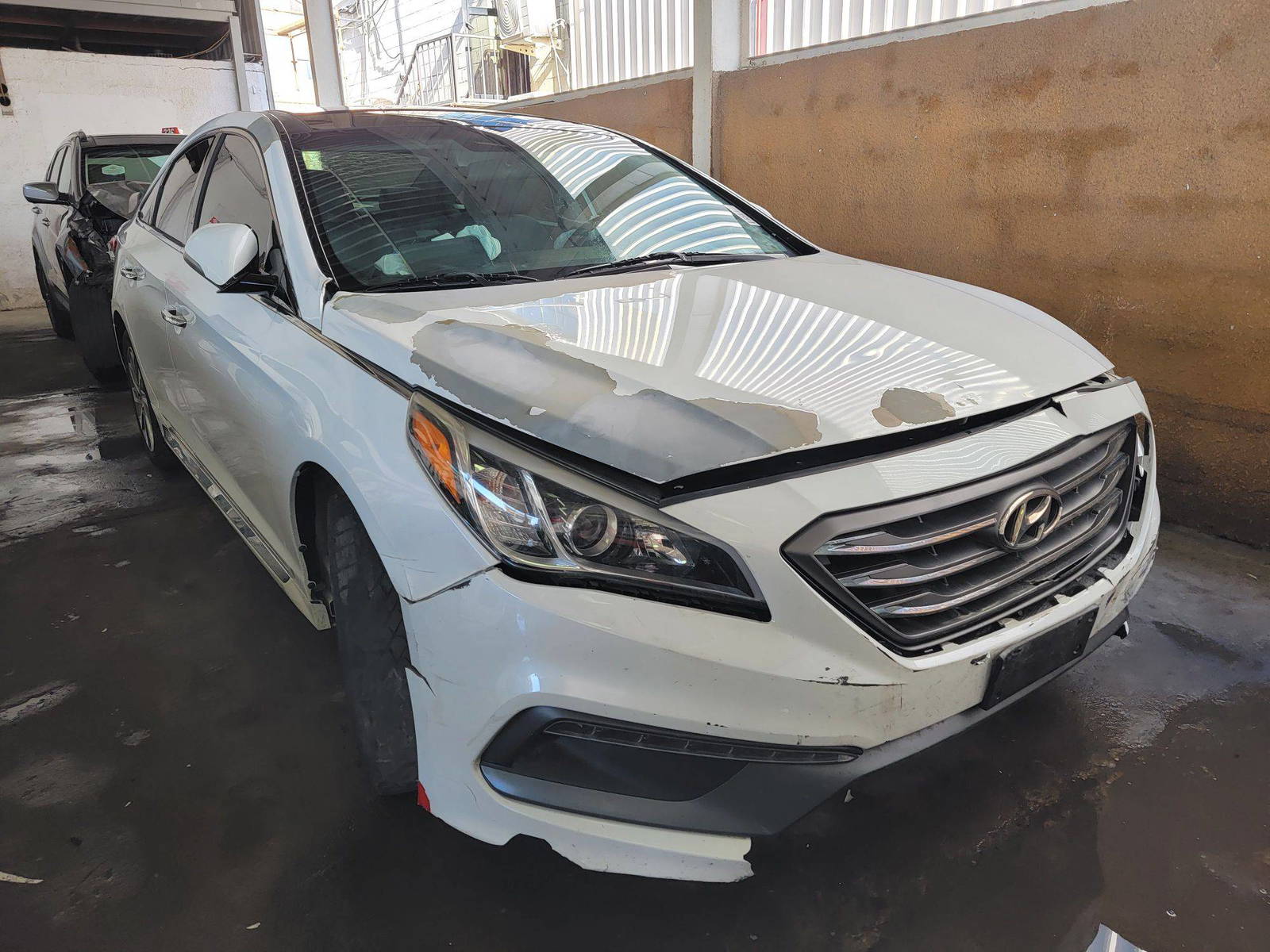 2016 HYUNDAI SONATA SPORT — 153716 KM — Lot 68318475 — Main - Marhaba Auctions Used Cars - Image 4