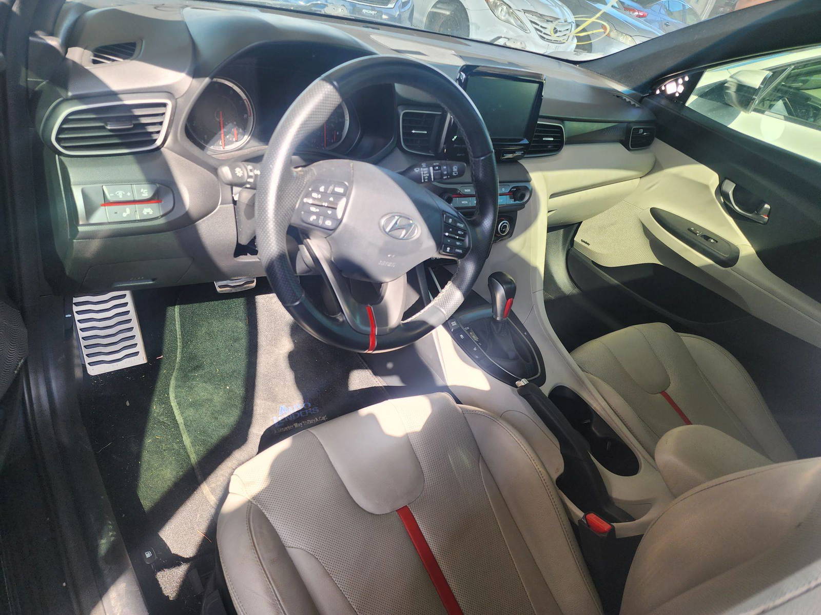 2019 HYUNDAI VELOSTER — 68079 Miles — Lot 65649823 - Marhaba Auctions Used Cars - Image 4