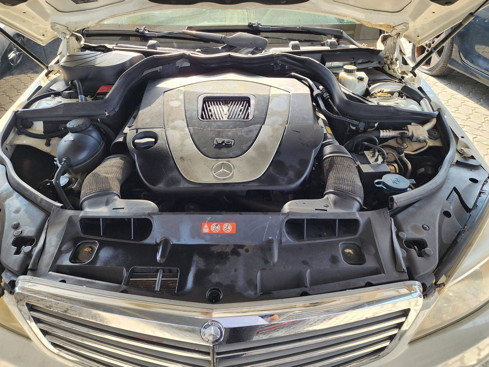 2011 MERCEDES BENZ C300 — 192054 Miles — Lot 39605792 — Souq - Marhaba Auctions Used Cars - Image 11