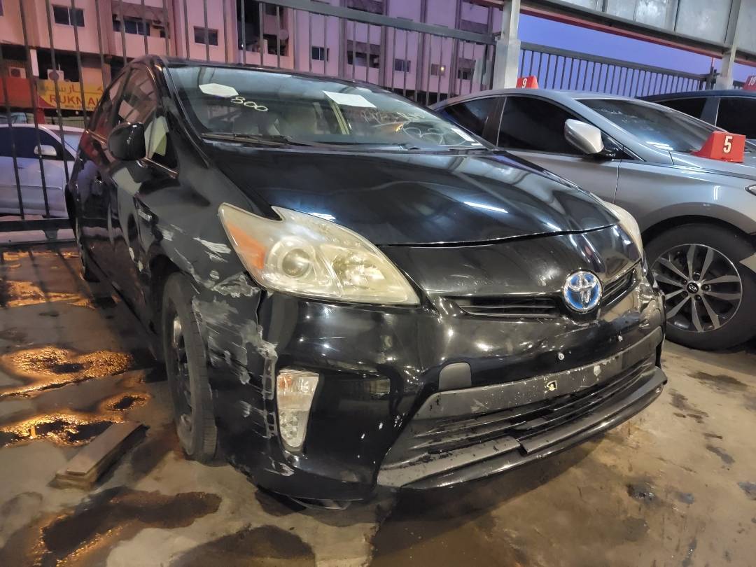 2012 TOYOTA PRIUS — 23457 Miles — Lot 41994800 — Main - Marhaba Auctions Used Cars - Image 5