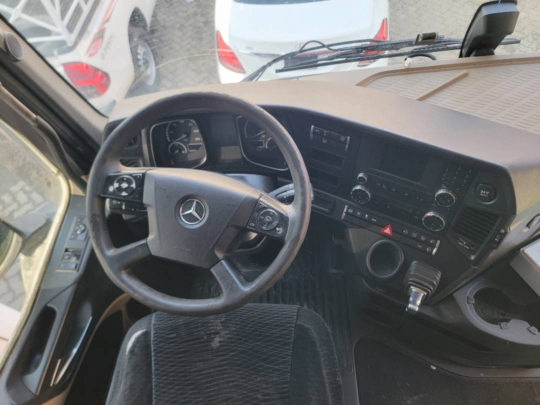 2014 MERCEDES BENZ ACTROS — 979788 KM — Lot L859402 — Main - Marhaba Auctions Used Cars - Image 8