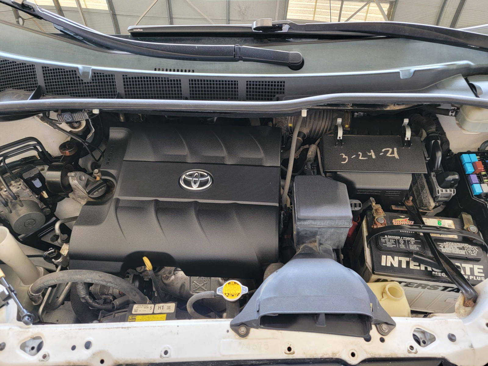 2015 TOYOTA SIENNA — 190816 Miles — Lot S582774 — Main - Marhaba Auctions Used Cars - Image 11