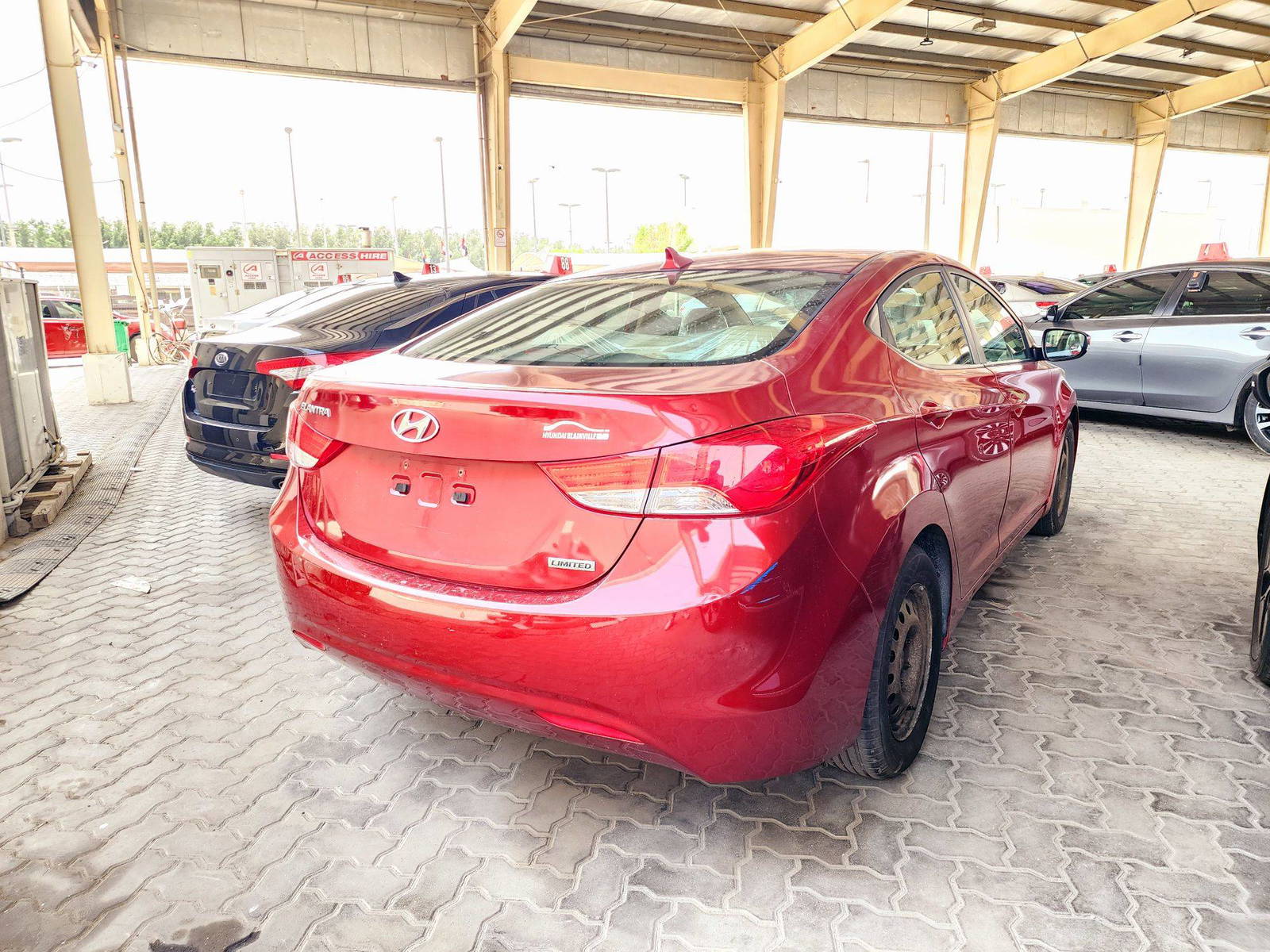 2012 HYUNDAI ELANTRA — 233493 KM — Lot 1CH082145 — Souq - Marhaba Auctions Used Cars - Image 3