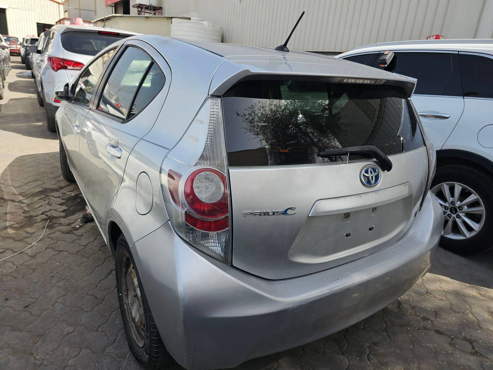 2014 TOYOTA PRIUS — 175178 Miles — Lot 561047 — Main - Marhaba Auctions Used Cars - Image 4