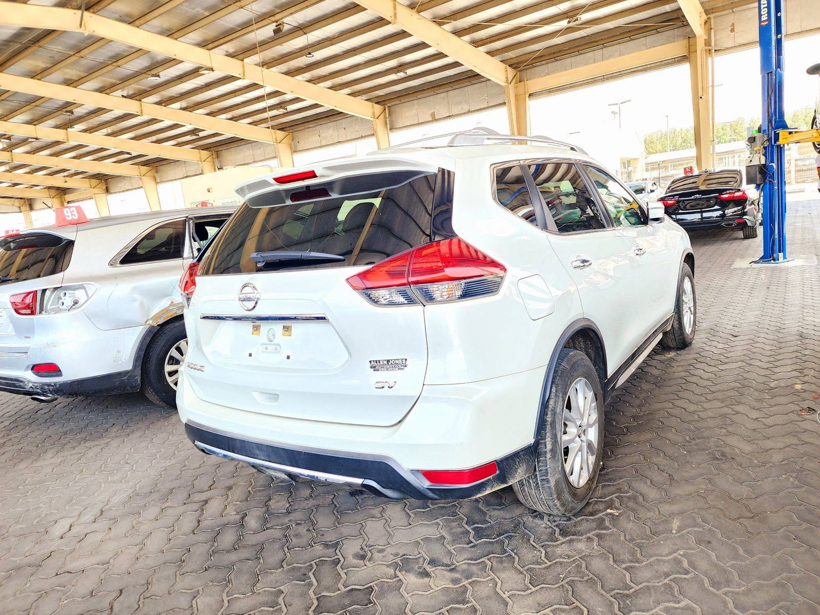 2017 NISSAN ROGUE — 139969 Miles — Lot HP533946 — Souq - Marhaba Auctions Used Cars - Image 3