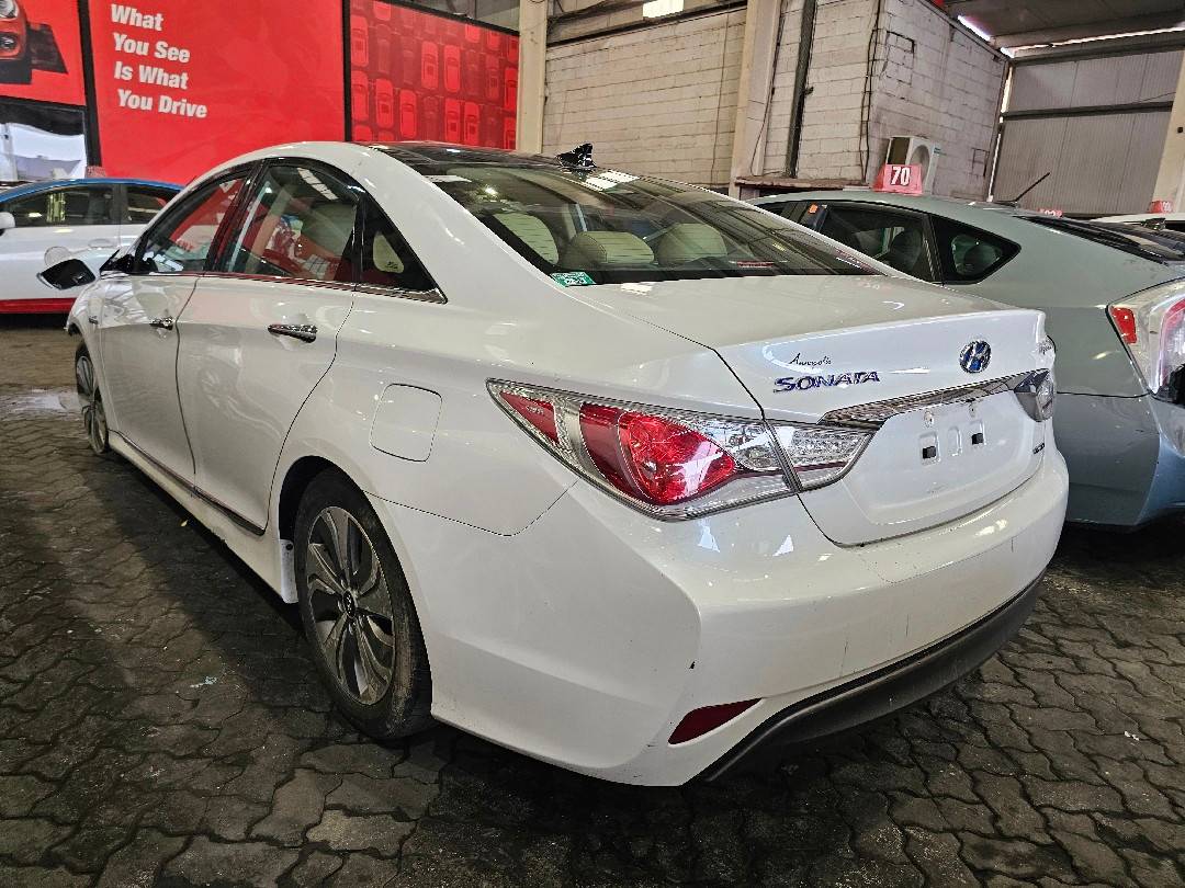 HYUNDAI SONATA