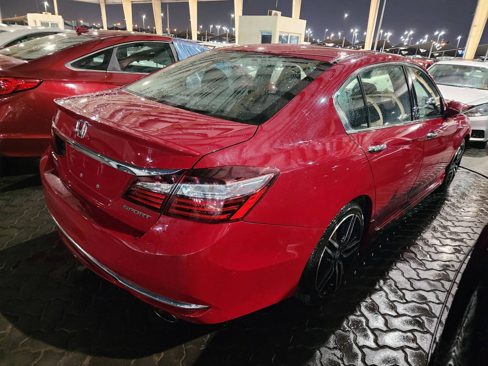 2017 HONDA ACCORD — 160543 KM — Lot 811873 - Marhaba Auctions Used Cars - Image 4