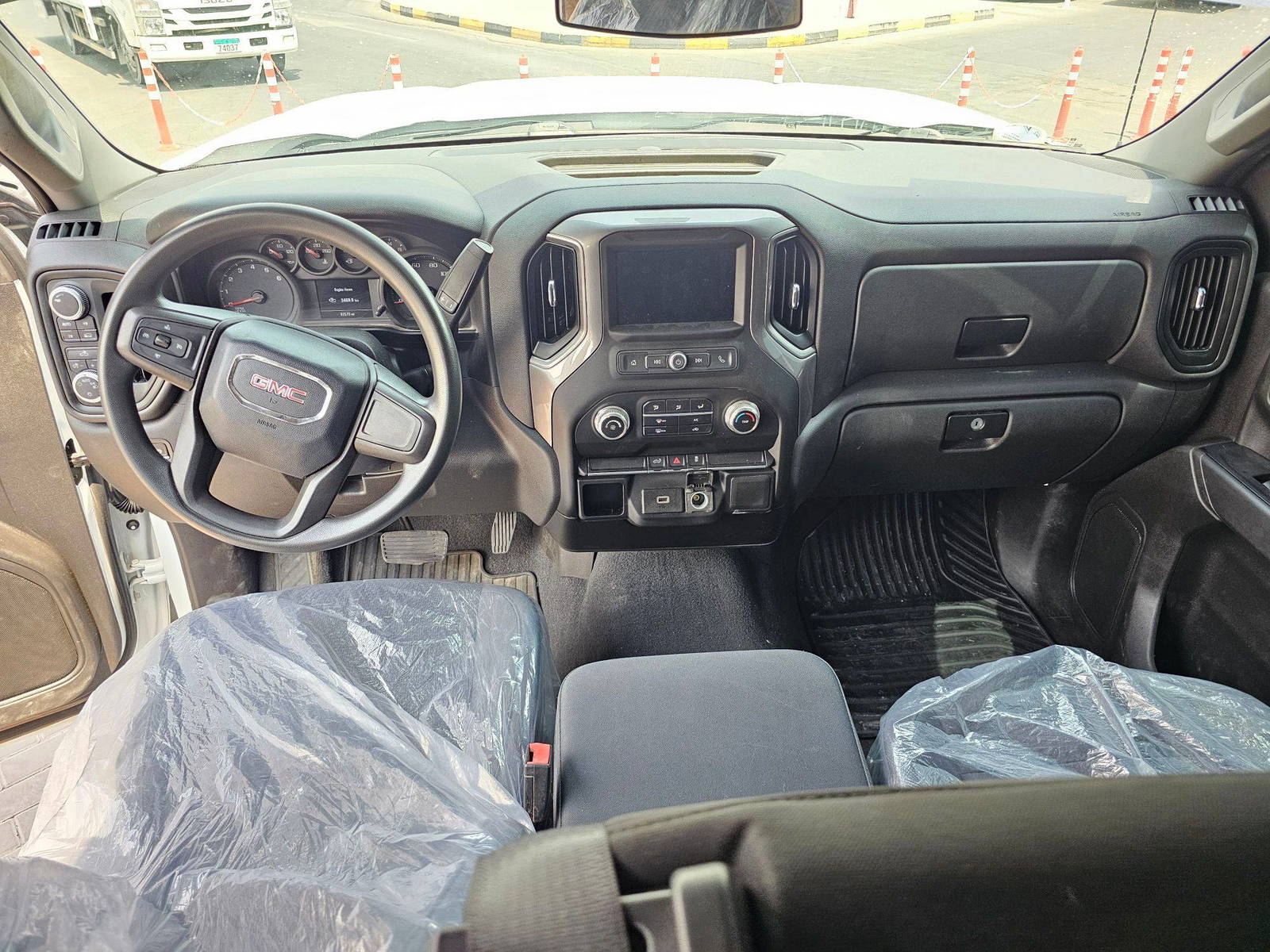 2019 GMC SIERRA — 92570 Miles — Lot AEHXKG158028 — Souq - Marhaba Auctions Used Cars - Image 7