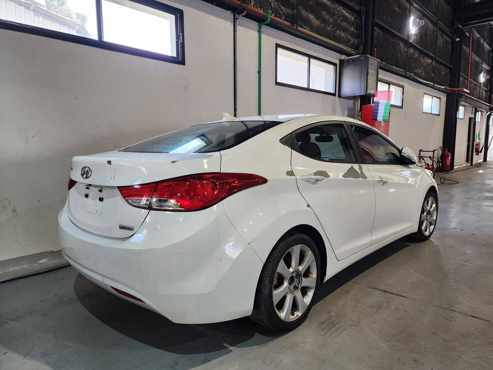 2013 HYUNDAI ELANTRA — 176207 Miles — Lot 67796394 — Al Quoz - Marhaba Auctions Used Cars - Image 3