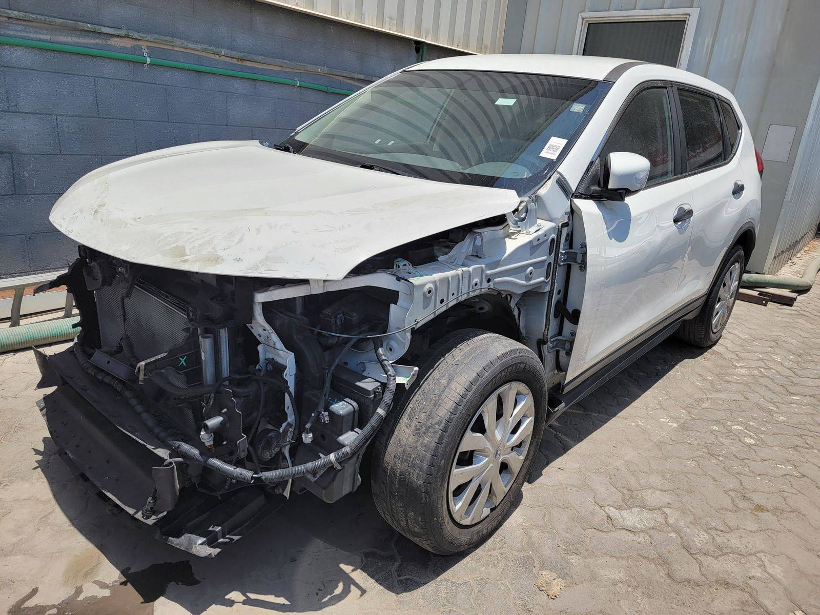 NISSAN ROGUE 2017 - Marhaba Auction Used Cars - Image 5
