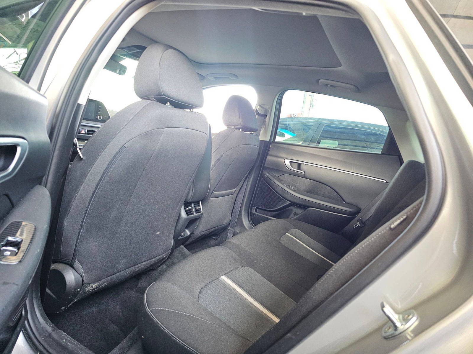 HYUNDAI SONATA 2021 - Marhaba Auction Used Cars - Image 6