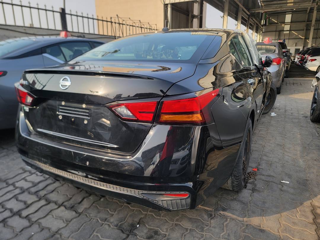 2020 NISSAN ALTIMA — 91209 Miles — Lot C159023 — Souq - Marhaba Auctions Used Cars - Image 4