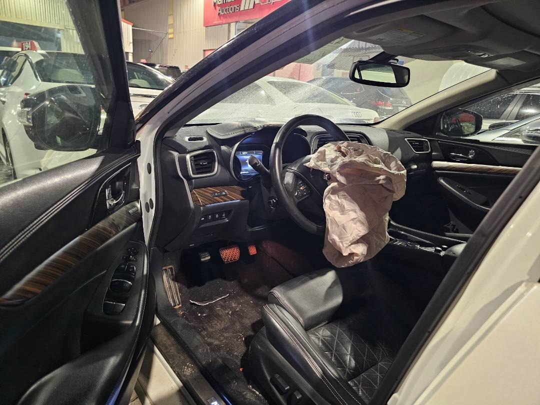 2016 NISSAN MAXIMA — 111013 Miles — Lot GC421637 — Main - Marhaba Auctions Used Cars - Image 9