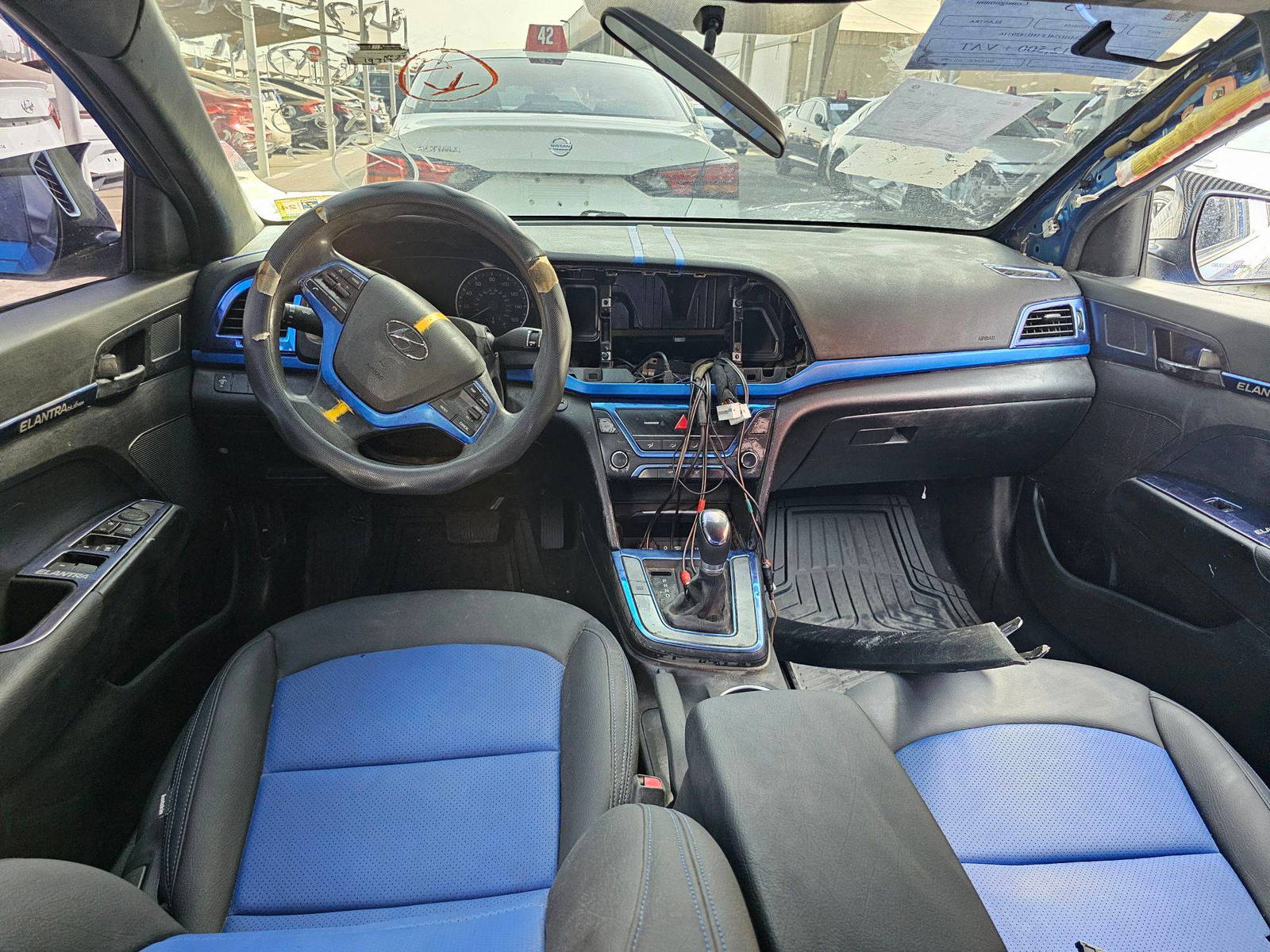 2017 HYUNDAI ELANTRA — 193133 Miles — Lot 5HU429316 — Souq - Marhaba Auctions Used Cars - Image 7