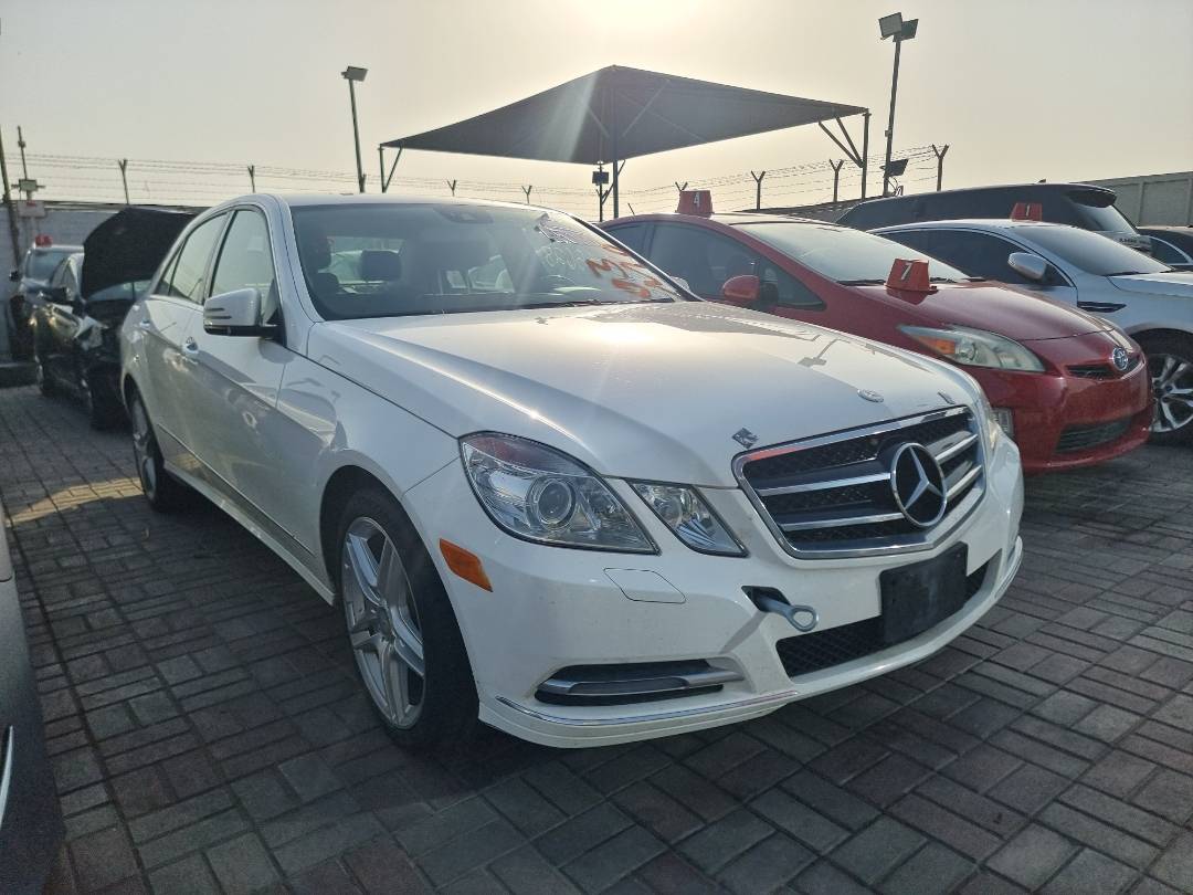 2013 MERCEDES BENZ E 350 — 100555 Miles — Lot 710462 — Ind. 12 - Marhaba Auctions Used Cars - Image 4